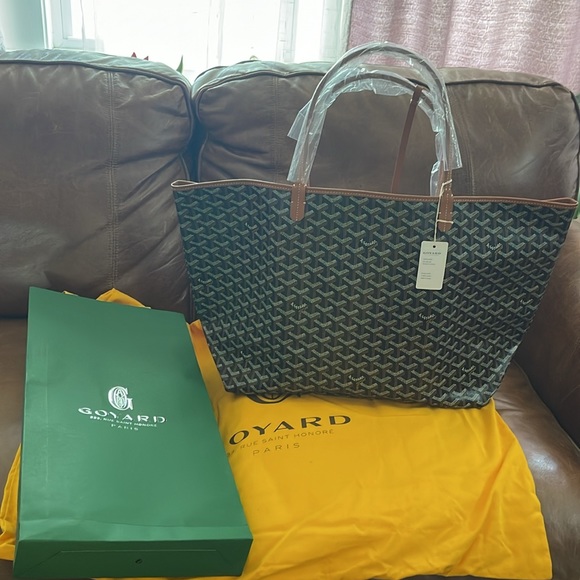 Authentic Goyard st Louis in Gm size - Picture 7 of 12